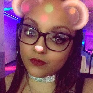 Meet your Posher, Angie